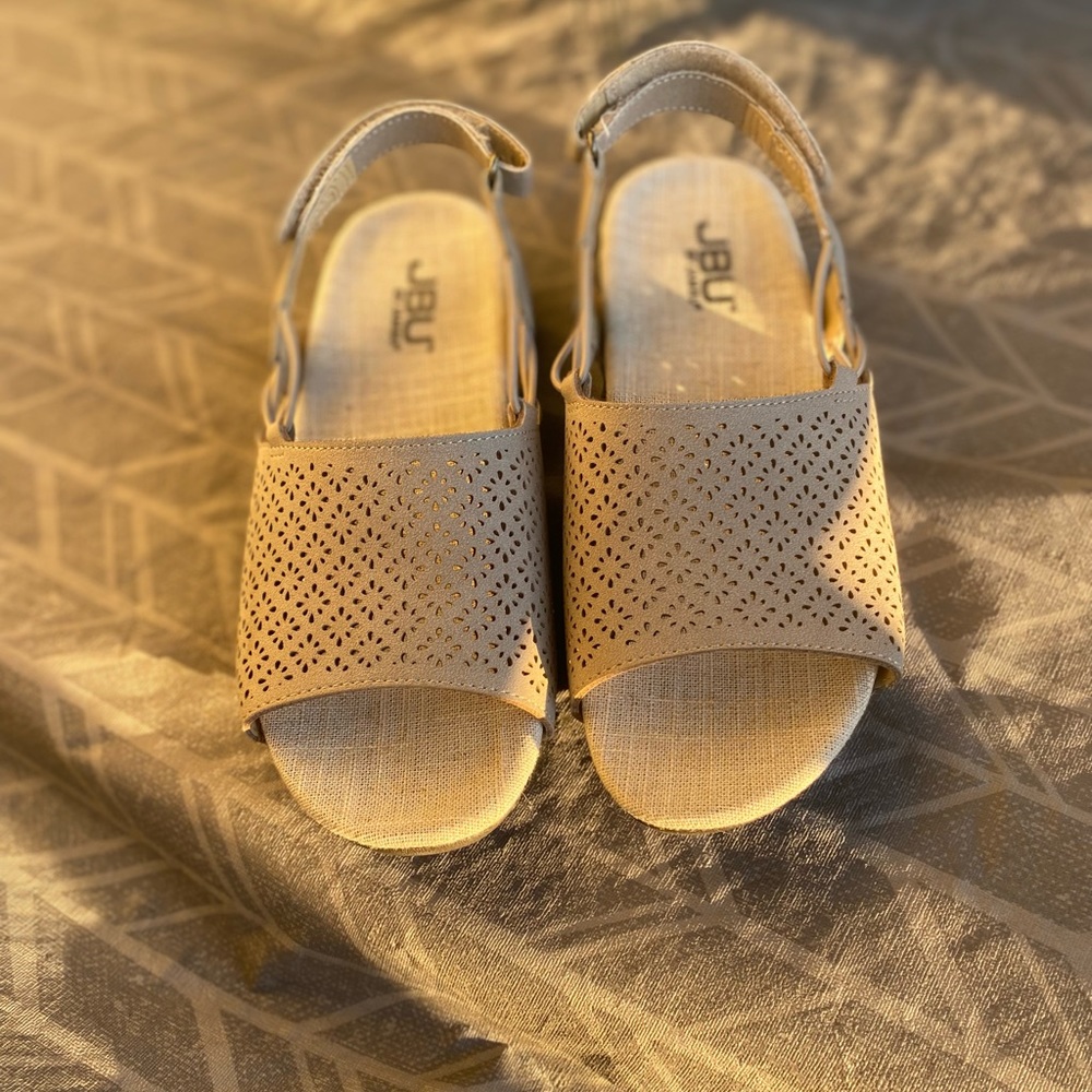 JBU Sandals - Picture 9 of 15